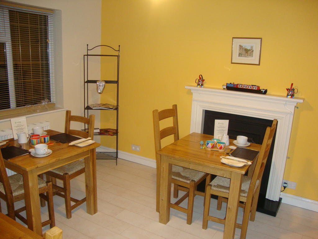 Canal View Bed And Breakfast Saxilby Exterior foto